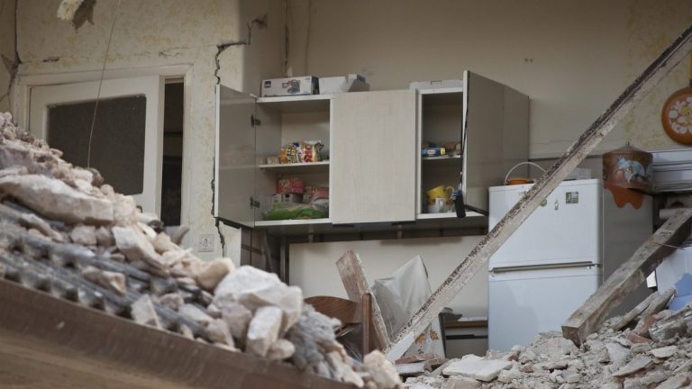 casa luego de un terremoto